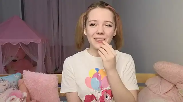 PrincessLittleKiki online show from 25, 2, 2026