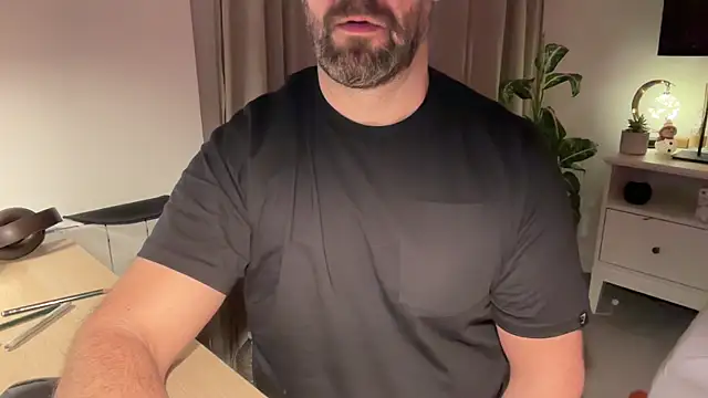 Snapshot of Mr_Beef chatting on 13, 12, 2024 Mr Beef online show from 13, 12, 2024