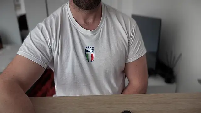 Snapshot of Mr_Beef chatting on 17, 2, 2025 Mr Beef online show from 17, 2, 2025