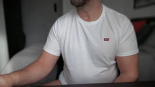 Snapshot of Mr_Beef chatting on 19, 10, 2025 Mr Beef online show from 19, 10, 2025