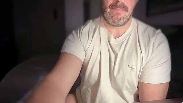 Snapshot of Mr_Beef chatting on 18, 11, 2025 Mr Beef online show from 18, 11, 2025