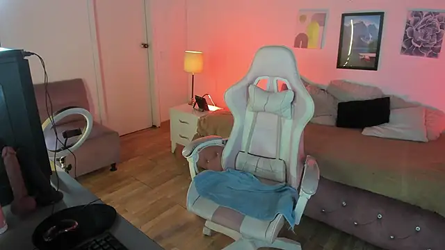 Aliciia cute1 online show from 5, 10, 2025