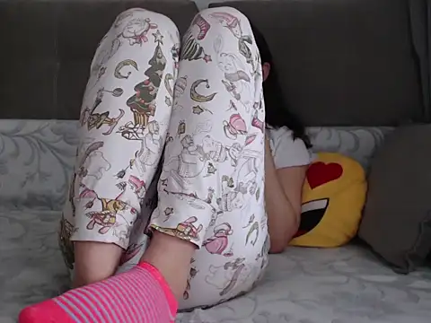 Snapshot of _JustmeHere_ chatting on 19, 10, 2025 JustmeHere online show from 19, 10, 2025