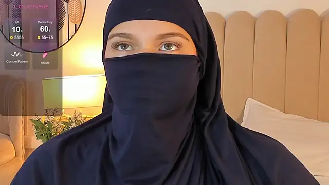 Snapshot of anna-henao chatting on 6, 12, 2024 anna-henao online show from 6, 12, 2024