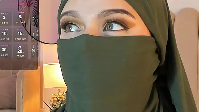 Snapshot of anna-henao chatting on 14, 2, 2025 anna-henao online show from 14, 2, 2025