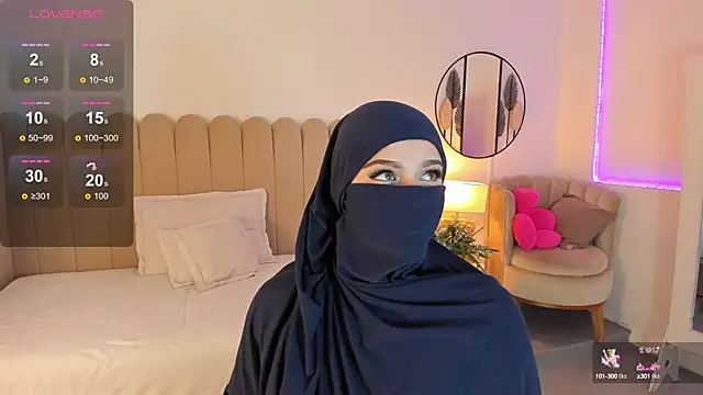 Snapshot of anna-henao chatting on 10, 3, 2025 anna-henao online show from 10, 3, 2025