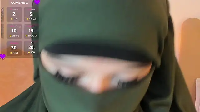 Snapshot of anna-henao chatting on 15, 9, 2025 anna-henao online show from 15, 9, 2025