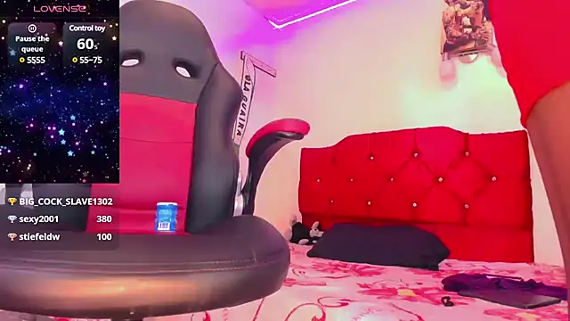 naomy  xx online show from 1, 2, 2025