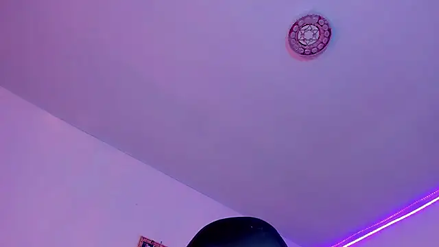 naomy  xx online show from 6, 3, 2025