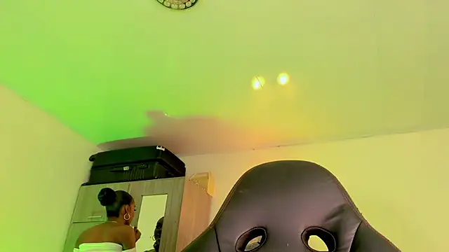 naomy  xx online show from 20, 3, 2026