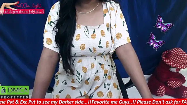 Snapshot of _mOOn_light_ chatting on 6, 1, 2025 mOOn light online show from 6, 1, 2025