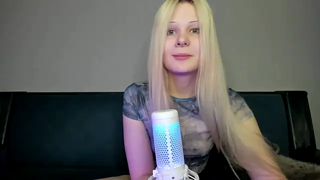 Snapshot of sashakiss99 chatting on 3, 1, 2025 sashakiss99 online show from 3, 1, 2025