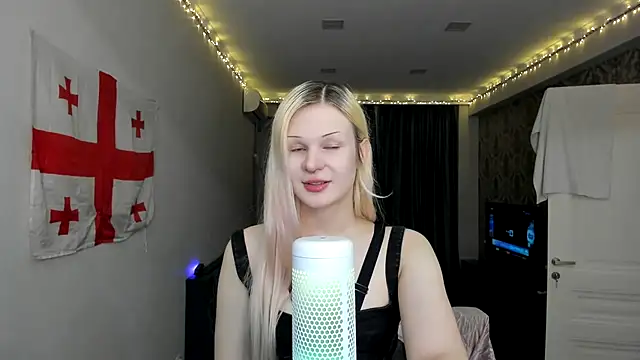 Snapshot of sashakiss99 chatting on 31, 1, 2025 sashakiss99 online show from 31, 1, 2025