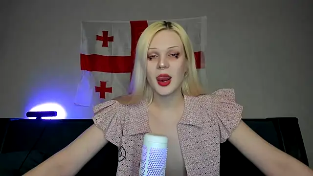 Snapshot of sashakiss99 chatting on 18, 3, 2025 sashakiss99 online show from 18, 3, 2025