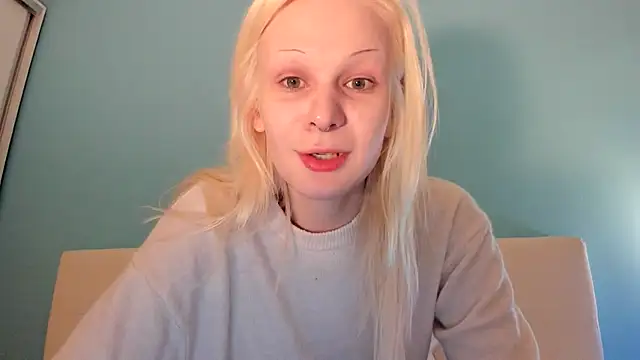 Snapshot of sashakiss99 chatting on 16, 12, 2025 sashakiss99 online show from 16, 12, 2025