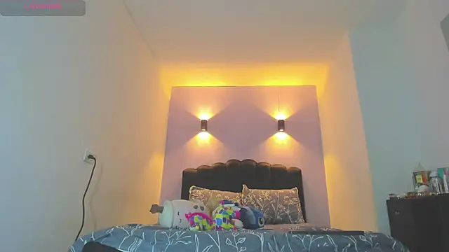 Sofia Clauss  online show from 19, 5, 2026