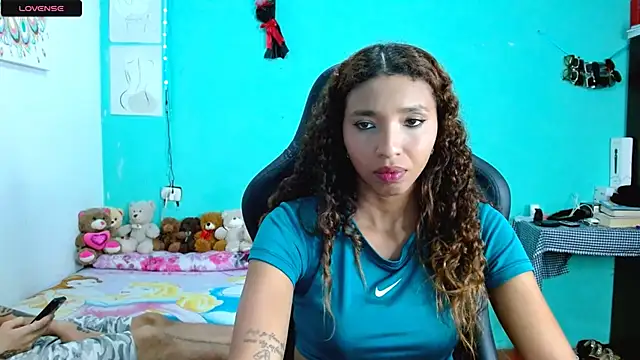 Snapshot of sensitive_brunette chatting on 3, 2, 2026 sensitive brunette online show from 3, 2, 2026