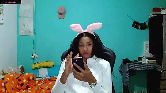 Snapshot of sensitive_brunette chatting on 23, 2, 2026 sensitive brunette online show from 23, 2, 2026