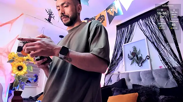 Tom cooper  online show from 23, 10, 2025