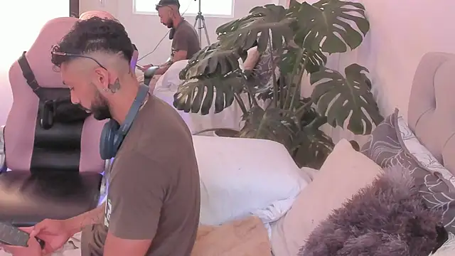 Tom cooper  online show from 22, 11, 2025