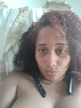 Snapshot of zandra_kiman chatting on 22, 2, 2025 zandra kiman online show from 22, 2, 2025