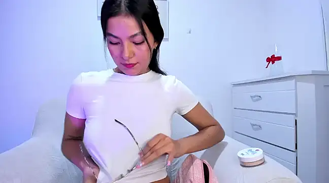 barbie brunette3 online show from 4, 3, 2025