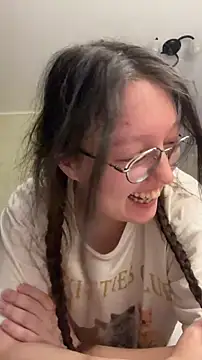 Snapshot of emigooflordXD chatting on 23, 10, 2025 emigooflordXD online show from 23, 10, 2025