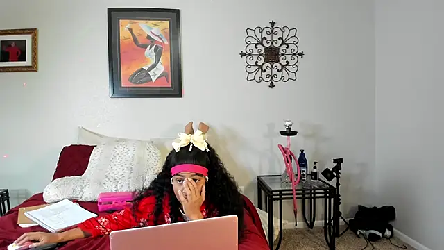 Snapshot of yiauana chatting on 13, 2, 2025 yiauana online show from 13, 2, 2025