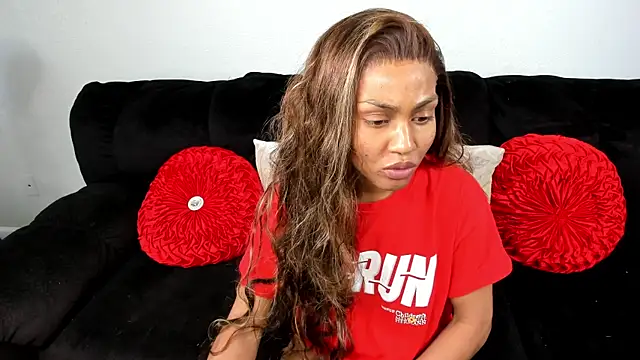 Snapshot of yiauana chatting on 28, 2, 2025 yiauana online show from 28, 2, 2025