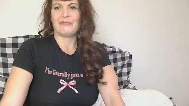 Snapshot of HeyyImHarlowe chatting on 11, 12, 2024 HeyyImHarlowe online show from 11, 12, 2024