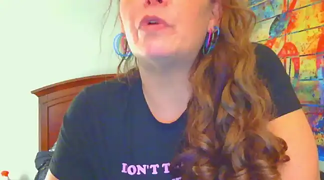 Snapshot of HeyyImHarlowe chatting on 4, 1, 2025 HeyyImHarlowe online show from 4, 1, 2025