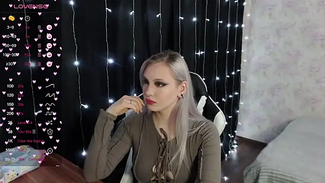 VikaPowers online show from 1, 3, 2025