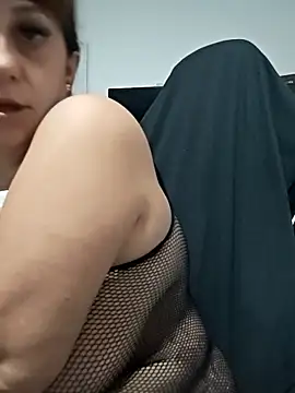 AvaLloyd online show from 4, 11, 2025