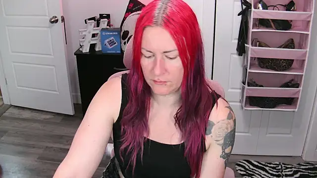 Snapshot of gennyrock chatting on 22, 6, 2026 gennyrock online show from 22, 6, 2026