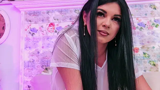 Snapshot of EmilyColle_ chatting on 12, 11, 2025 EmilyColle online show from 12, 11, 2025