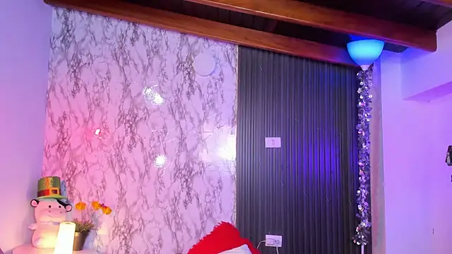 chloe blue online show from 22, 3, 2025