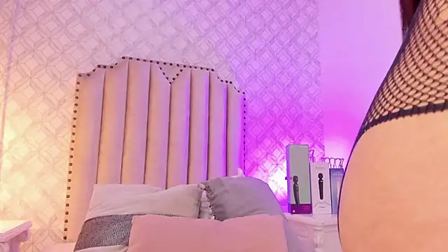 Charlotte  08 online show from 29, 12, 2024