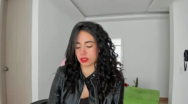 Snapshot of susana_monroy chatting on 12, 2, 2025 susana monroy online show from 12, 2, 2025