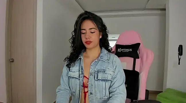 Snapshot of susana_monroy chatting on 20, 2, 2025 susana monroy online show from 20, 2, 2025