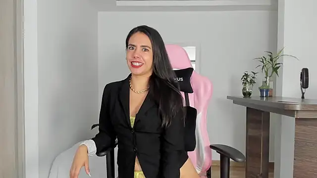 Snapshot of susana_monroy chatting on 21, 3, 2025 susana monroy online show from 21, 3, 2025