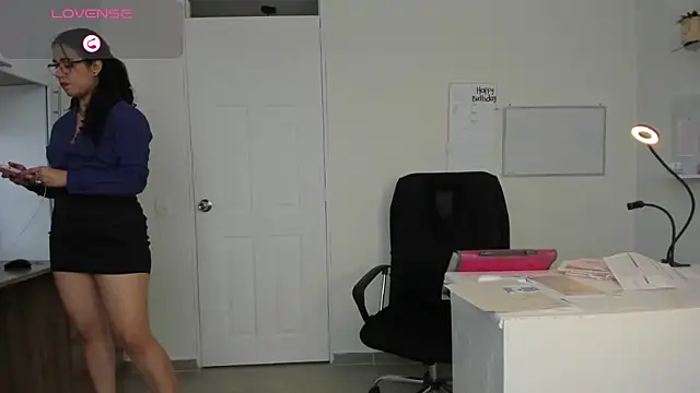 Snapshot of susana_monroy chatting on 9, 10, 2025 susana monroy online show from 9, 10, 2025
