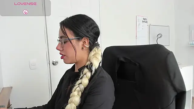 Snapshot of susana_monroy chatting on 16, 10, 2025 susana monroy online show from 16, 10, 2025