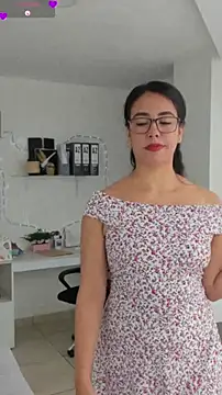 Snapshot of susana_monroy chatting on 13, 5, 2026 susana monroy online show from 13, 5, 2026