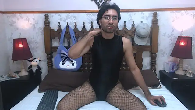 MilanZaire online show from 27, 2, 2025