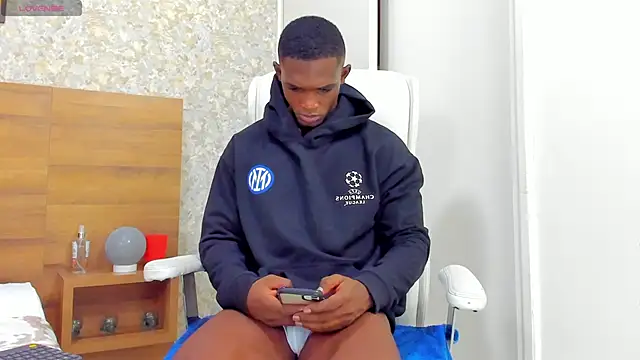 Snapshot of nicolaskan chatting on 10, 12, 2024 nicolaskan online show from 10, 12, 2024