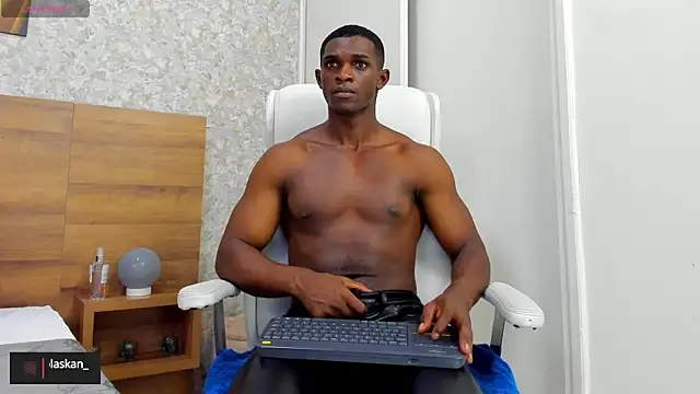 Snapshot of nicolaskan chatting on 23, 12, 2024 nicolaskan online show from 23, 12, 2024