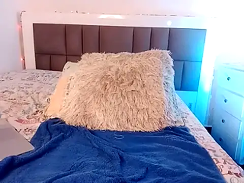 Snapshot of nicolaskan chatting on 11, 10, 2025 nicolaskan online show from 11, 10, 2025