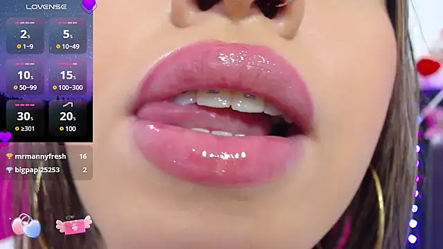 Snapshot of krysten_ritter2 chatting on 18, 3, 2025 krysten ritter2 online show from 18, 3, 2025