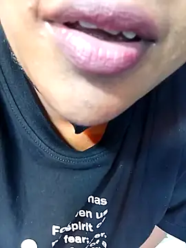 Snapshot of DISNI1997 chatting on 6, 12, 2024 DISNI1997 online show from 6, 12, 2024