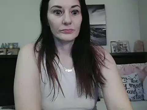 Snapshot of CrystalLakeXO chatting on 4, 2, 2025 CrystalLakeXO online show from 4, 2, 2025